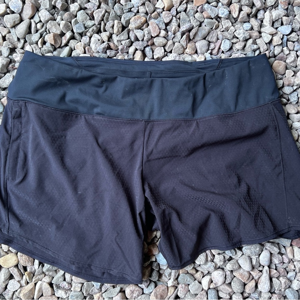 Oiselle long roga shorts black
